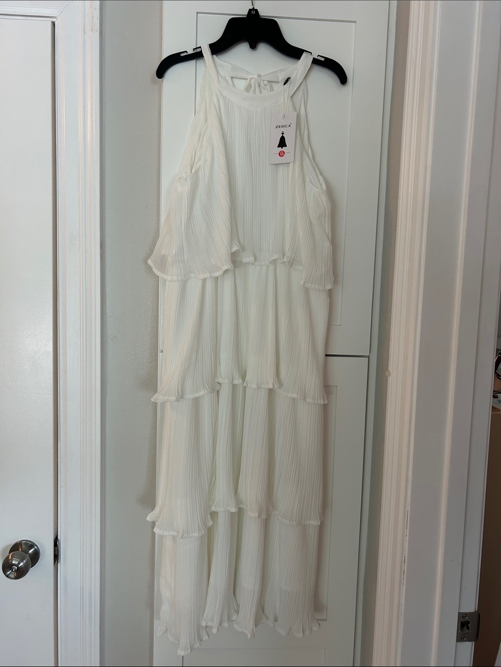 ZESICA White Tiered Pleated Maxi Dress
